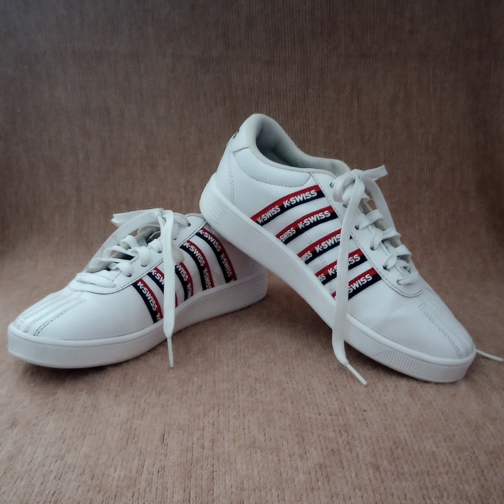K-Swiss Youth Classic Court Varsity Low Cut Sneakers, Size 3.5